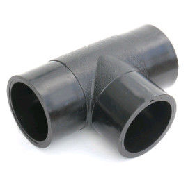 高圧A234 WPBの炭素鋼の管のティーのコネクターの黒の絵画